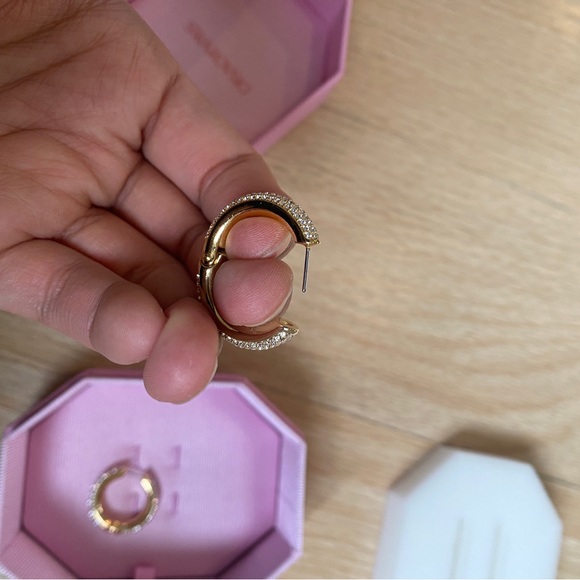 Swarovski Earrings never worn with box - Picture 4 of 4